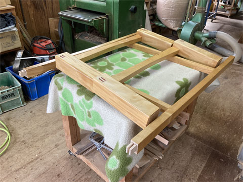 栃無垢一枚板のこたつ座卓