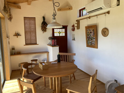 セルフビルドのアトリエ完成記念ミニ展示会