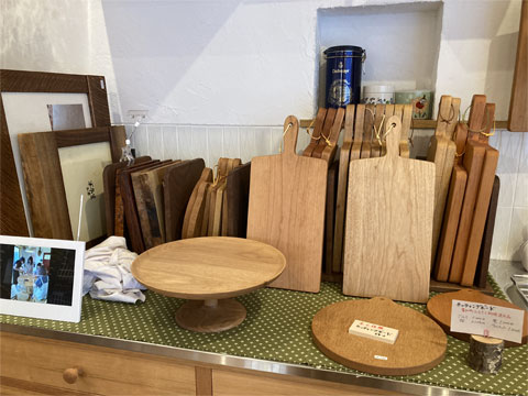 カッティングボード