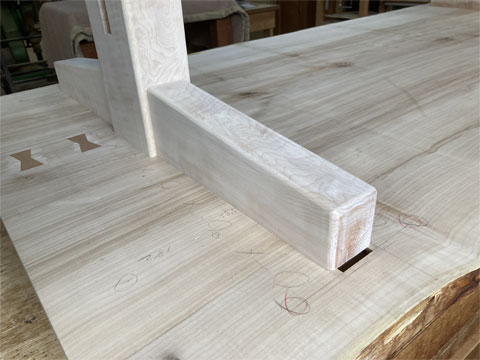 脚部の組み立て