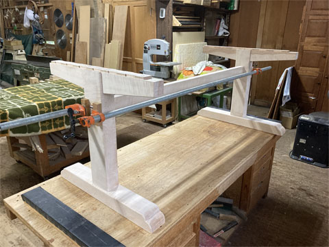 脚部の組み立て