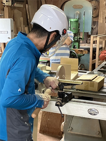 木の皿作り