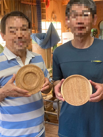 木の皿作り