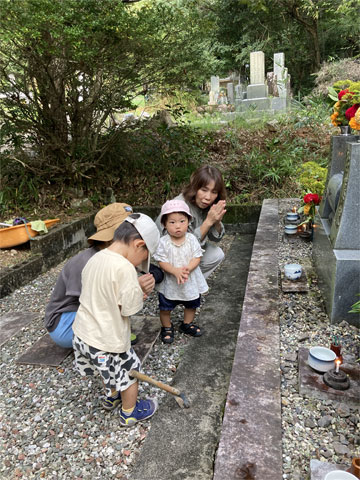 お墓参り