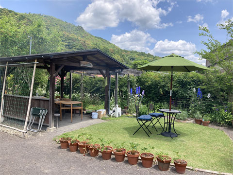 木工体験プログラムはお茶のサービス付き