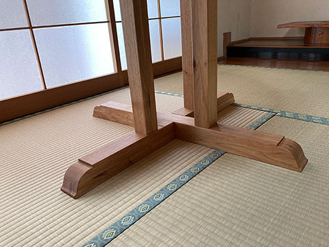 脚先の飾りデザイン