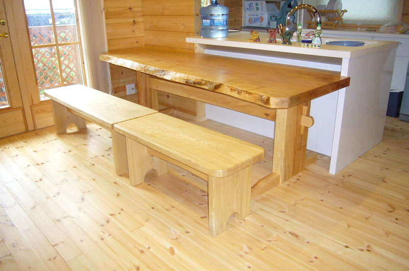栃 トチ 無垢一枚板 カウンター型大テーブル ダイニングテーブルや手作り家具のオーダーは半布里工房